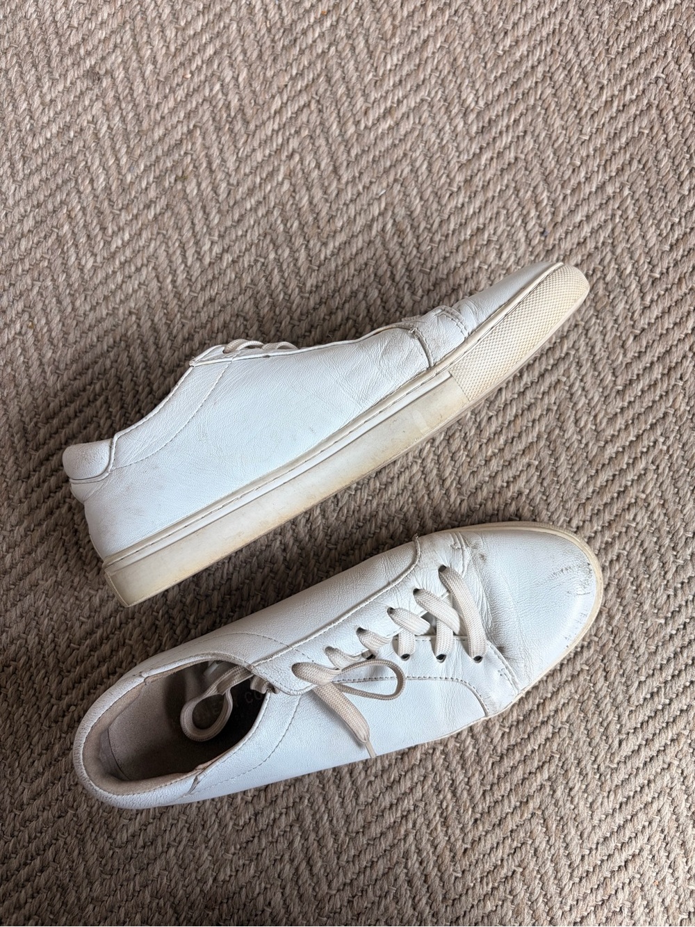 Kenneth Cole White Gold Sneakers Size 7